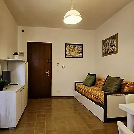 Enjoy Your Only 100mt From The Sea - Beahost Hotel