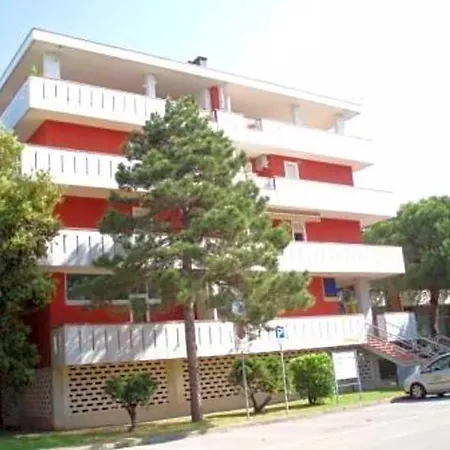 Hotel Enjoy Your Only 100mt From The Sea - Beahost Bibione