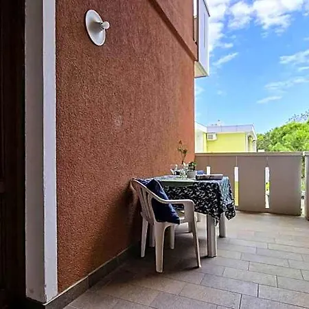 Enjoy Your Only 100mt From The Sea - Beahost Hotel
